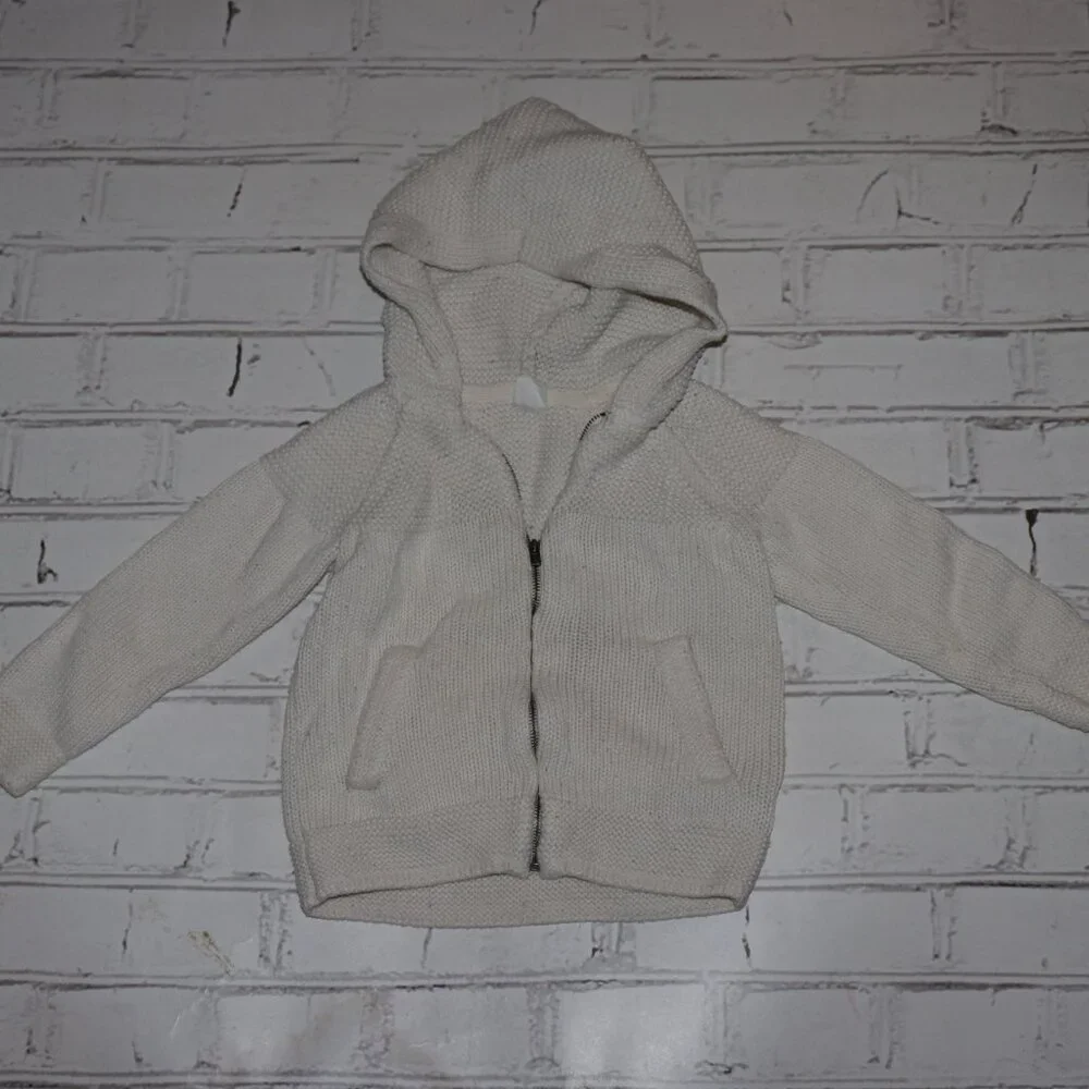🤍🧶 Baby Gap Knit Hoodie – Size 5Y Toddler · Soft Texture · Neutral Layers 💬